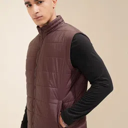 HIGHLANDER Men Colourblocked Crop Puffer Jacket image 2