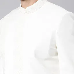 TheEthnic.Co Men 2-Piece Angrakha Geometrical Embellished Bandhgala Suit image 4