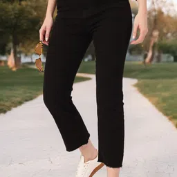 DressBerry Women Classic Touch Stretchable Frayed Cropped Jeans-image-7
