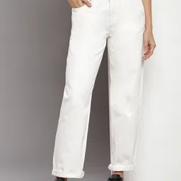Calvin Klein Women Mid-Raise Clean Look Straight Fit Cropped Jeans-image-25