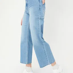 max Women Light Fade Jeans image 2