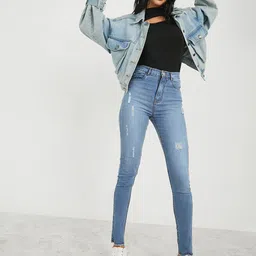 Styli Women Skinny Fit High-Rise Mildly-Distressed Light Fade Cotton Jeans image 3