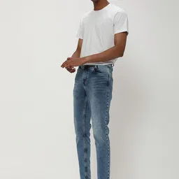 Mufti Men Light Fade Stretchable Clean Look Jeans image 4
