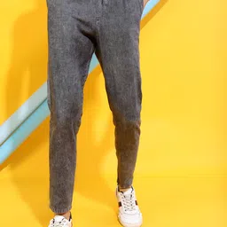 HIGHLANDER Men Grey Tapered Fit Mid-Rise Clean Look Jeans image 5