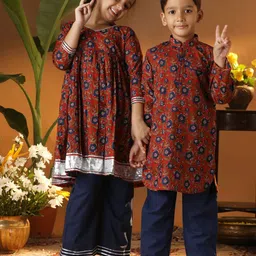 VASTRAMAY Girls Floral Printed V-Neck Pure Cotton Anarkali Kurta with Palazzos-picture-47