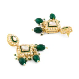 Zaveri Pearls Green Stones and Pearl Choker Jewellery Set image 3