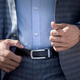 HALDEN Men Textured Leather Belt image 3