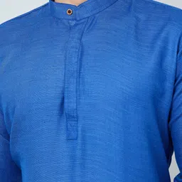 Armaan Ethnic Men Solid Mandarin Collar Kurta image 4