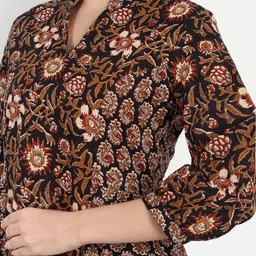 SUTI Floral Printed Mandarin Collar A-Line Kurta image 3