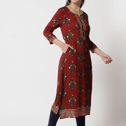 Anouk Maroon Floral Printed Straight Kurta image 3