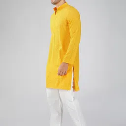 Vastraa Fusion Men Yoke Design Thread Work Kurta image 3