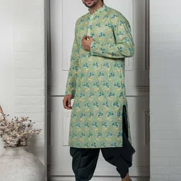 KISAH Men Green Floral Printed Thread Work Kurta image 4