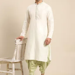 KISAH Mandarin Collar Thread Work Kurta image 3