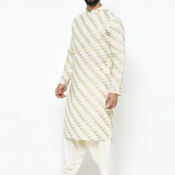 KISAH Geometric Printed Mandarin Collar Kurta image 3