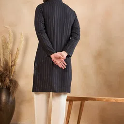 HERE&NOW Men Thread Work Kurta image 2