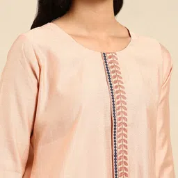 SHOWOFF Embroidered Thread Work Cotton Kurta image 2