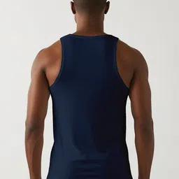 neonomad Men Graphic Print Sleeveless Vest image 2