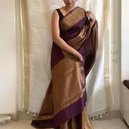 svaraa Women Kanjeevaram Silk Traditional Saree with Blouse Piece image 2