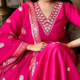 svaraa Women Embellished Straight Kurta Set image 2