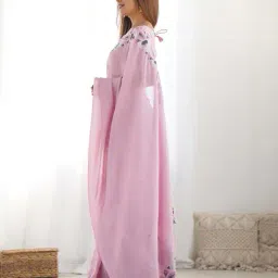 satrani Women Traditional Saree with Blouse Piece image 2