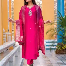 svaraa Women Embroidered Straight Kurta Set image 2