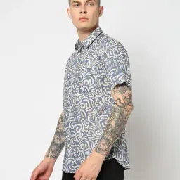yousta Men Printed Regular Fit Shirt image 2