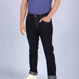 wrangler Men Relaxed Fit Jeans with 5-Pocket Styling image 2