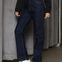 Shein Full Length Fly With Button Closure Clean Wash Jeans image 2