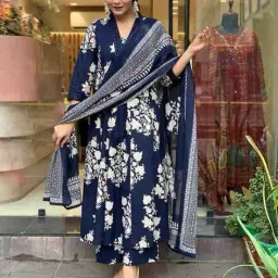 svaraa Women Floral Print Flared Kurta Suit Set image 2