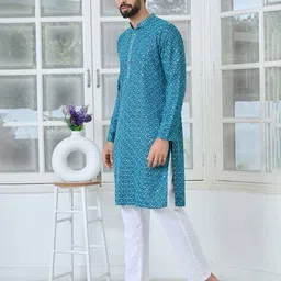 see designs Men Embroidered Regular Fit Long Kurta with Mandarin Collar image 2