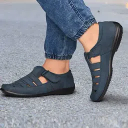 restroad Men Sandals with Synthetic Upper image 2