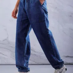 the indian garage co Men Lightly Washed Relaxed Fit Jogger Jeans image 2