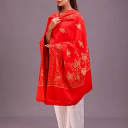 swi stylish Women Embroidered Shawl with Fringed Hem image 2