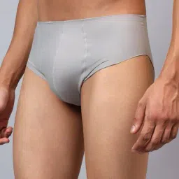 la intimo Men Brief with Elasticated Waist & Stitch Detail image 2
