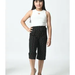 pixie n prince Girls Leaf Print Loose Capris image 2