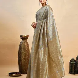 satrani Women Silk Traditional Saree with Blouse Piece image 2