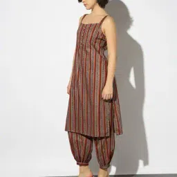 svrnaa by azorte Printed Cambric Strappy Kurta image 2