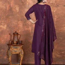 chandaliyo Women Embroidery Straight Kurta Set image 3