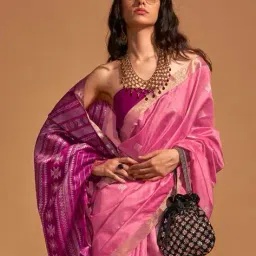 ri-wah Women Floral Pattern Saree with Contrast Border image 3