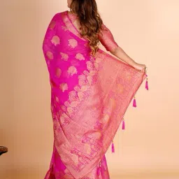 hy featch Zari Woven Cotton Silk Saree with Blouse Set image 3