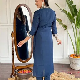 svaraa Women Embroidery Straight Kurta Set image 3