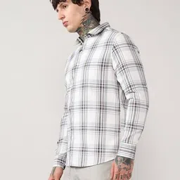 alpha tribe Men Check Slim Fit Cotton Shirt with Patch Pocket image 3