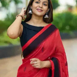 nyrika Women Saree with Woven Motifs image 3