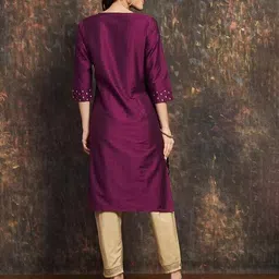 melange by lifestyle Women Embroidered Round-Neck Straight Kurta image 3