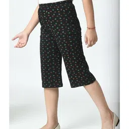 pixie n prince Girls Leaf Print Loose Capris image 3