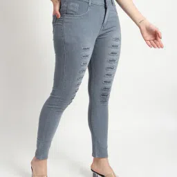 tyffyn Women Lightly Washed Distress Skinny Fit Jeans image 3