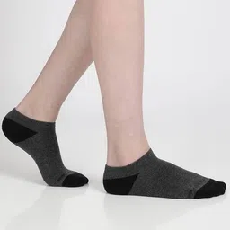 jockey 7506 Pack of 2 Low Show Socks with Stay Fresh Treatment image 3