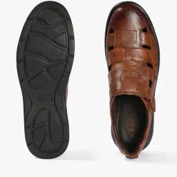 lee cooper Men Slip-On Sandals with Velcro Closure image 3