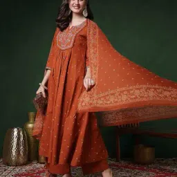 gulmohar jaipur Women Printed Flared Kurta Suit Set  image 3