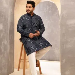 sojanya Men Printed Regular Fit Long Kurta with Mandarin Collar image 4